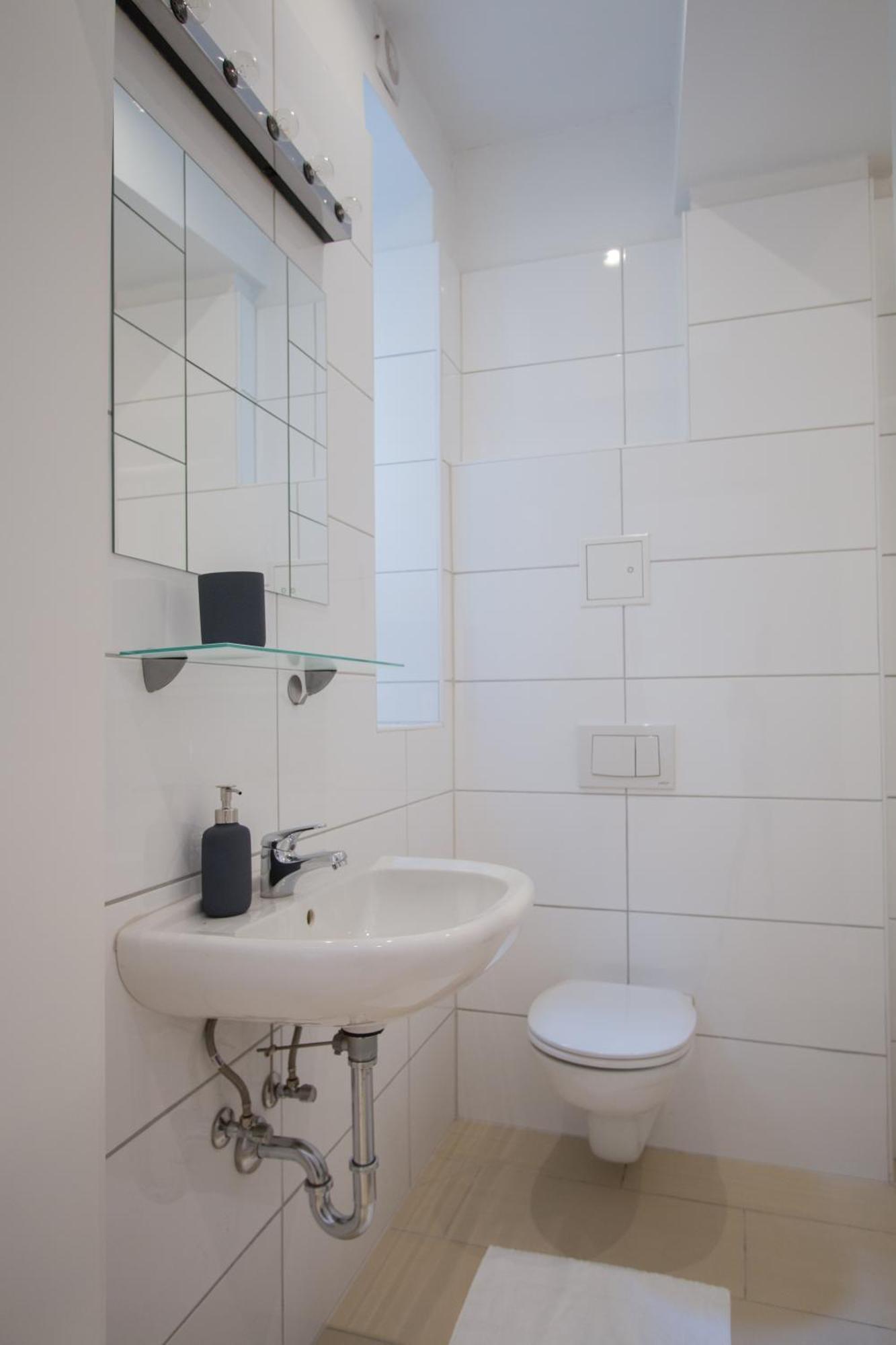 Porzellangarten Apartment I Contactless Check-In Vienna Esterno foto